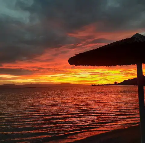 Χρώματα ηλιοβασιλέματος στον Μαραθώνα