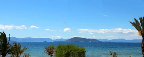 Θέα στο Αγκίστρι από τα διαμερίσματα